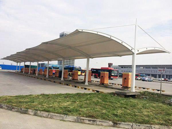 米兰体育官方网址入口:番禺路一小区非机动车棚深夜起火 多辆非机动被焚毁